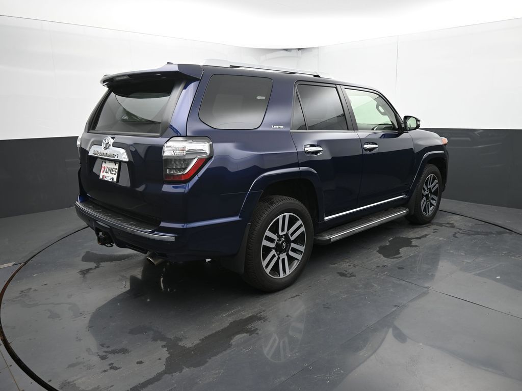 Vehicle image 24 of 76