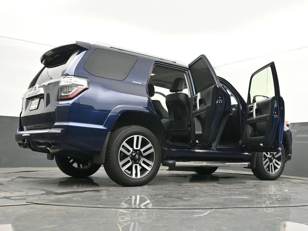 Vehicle image 46 of 76