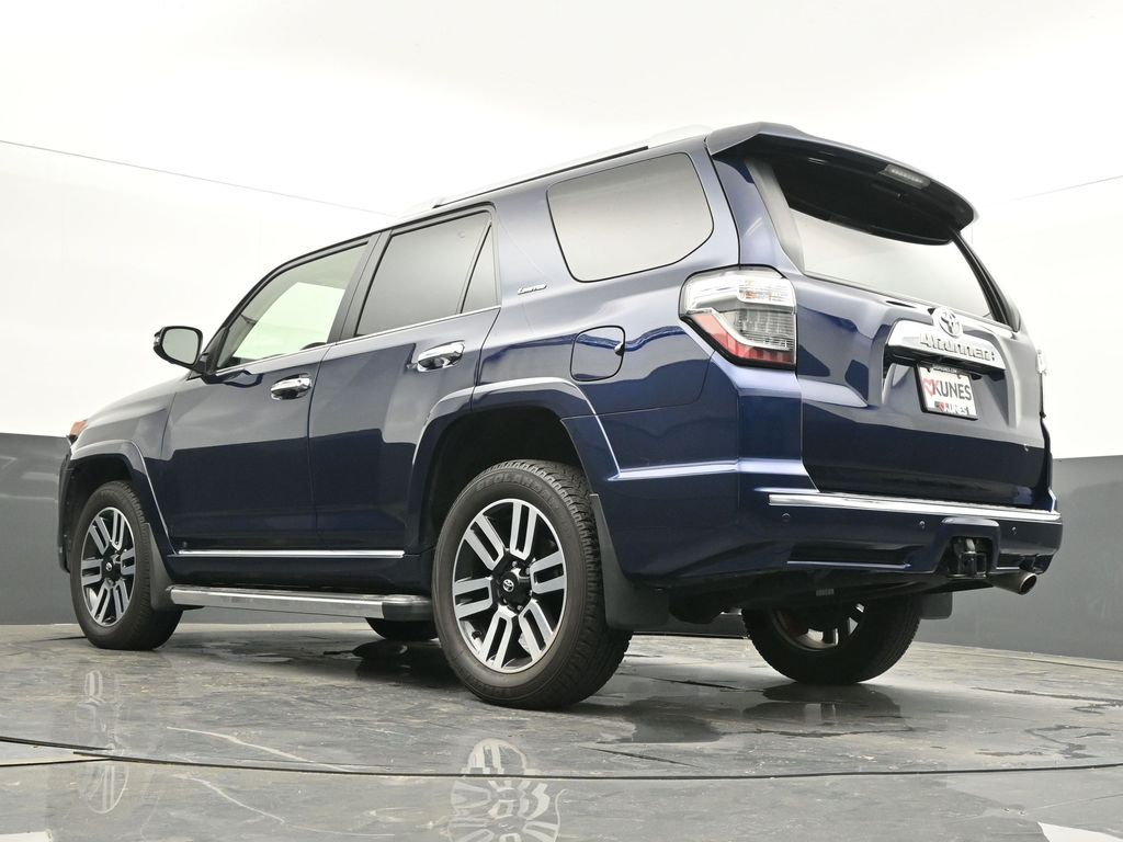 Vehicle image 44 of 76