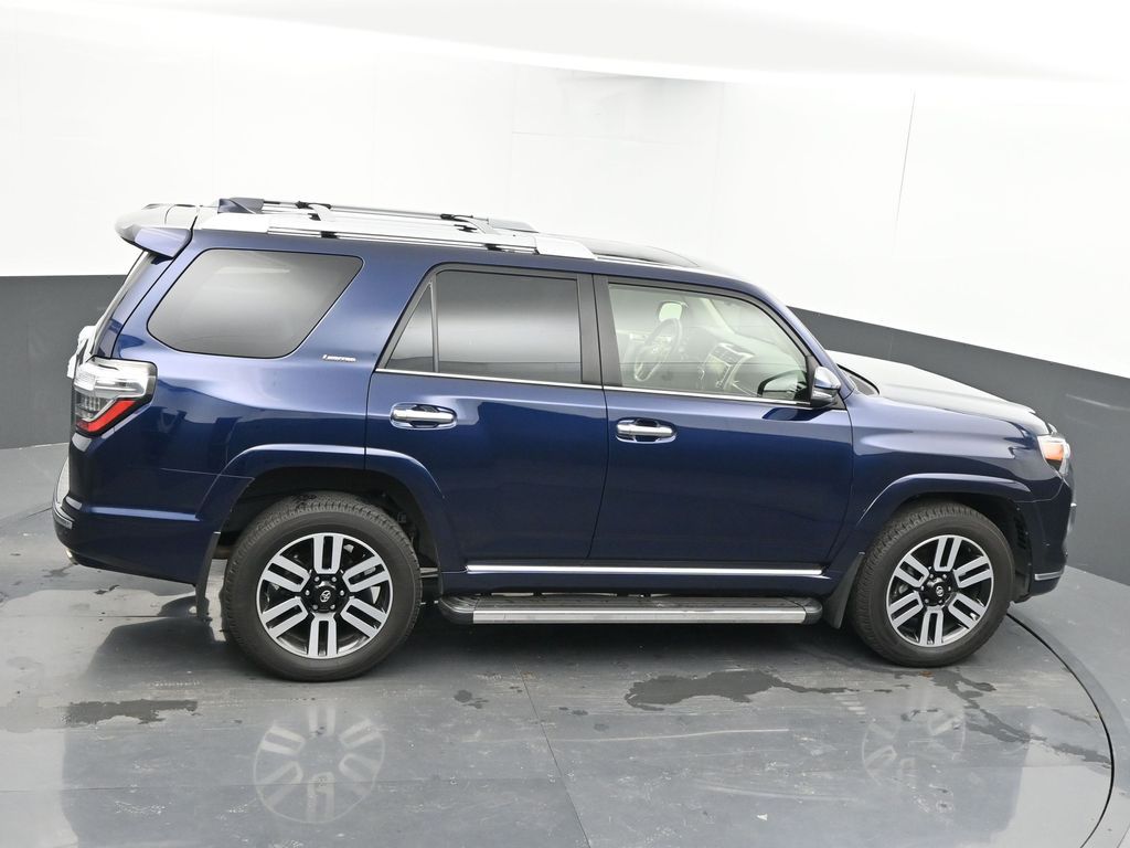 Vehicle image 19 of 76