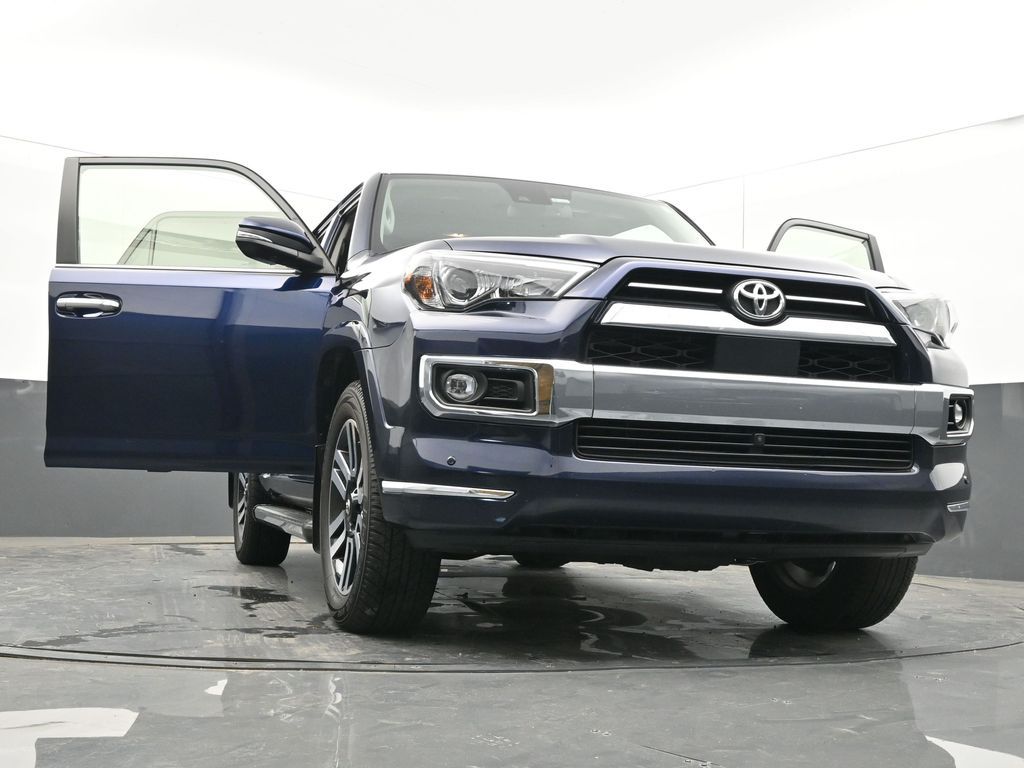 Vehicle image 51 of 76