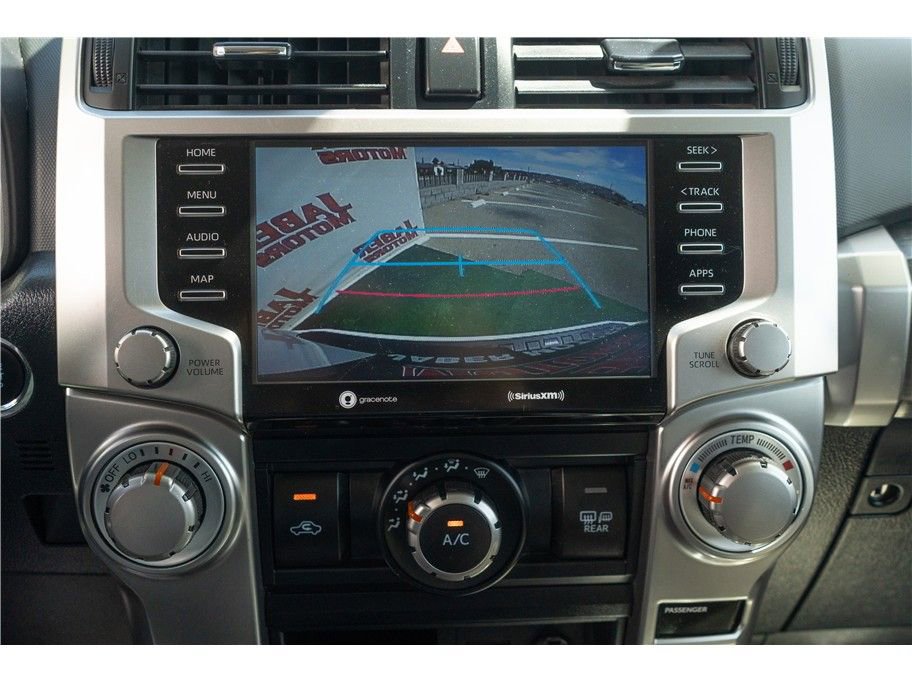 Vehicle image 31 of 38