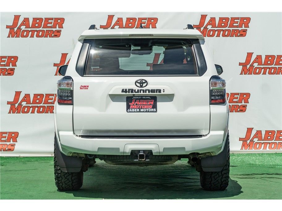 Vehicle image 4 of 38