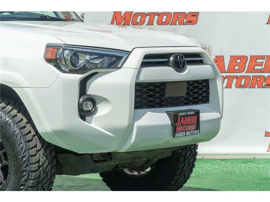 Vehicle image 9 of 38