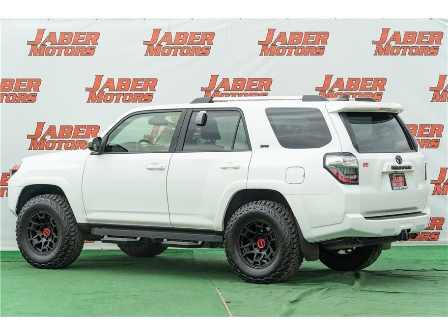Vehicle image 5 of 38