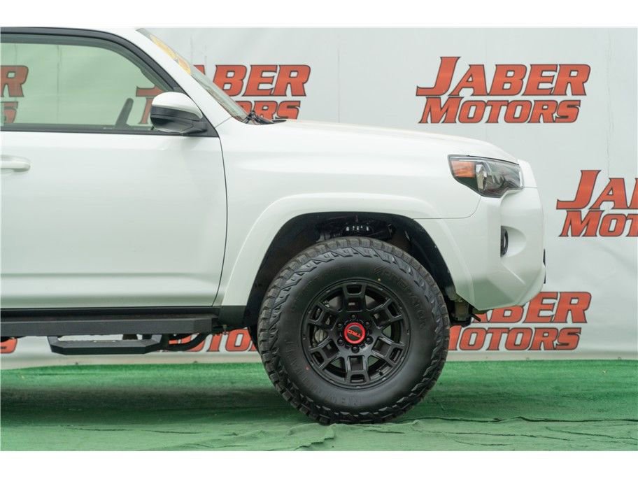 Vehicle image 3 of 38