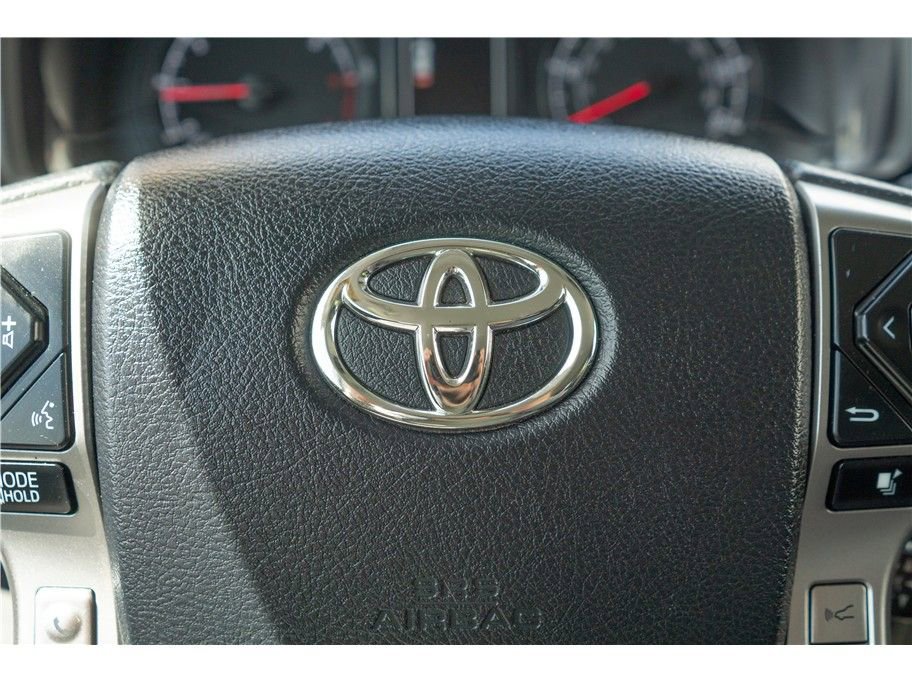 Vehicle image 19 of 38
