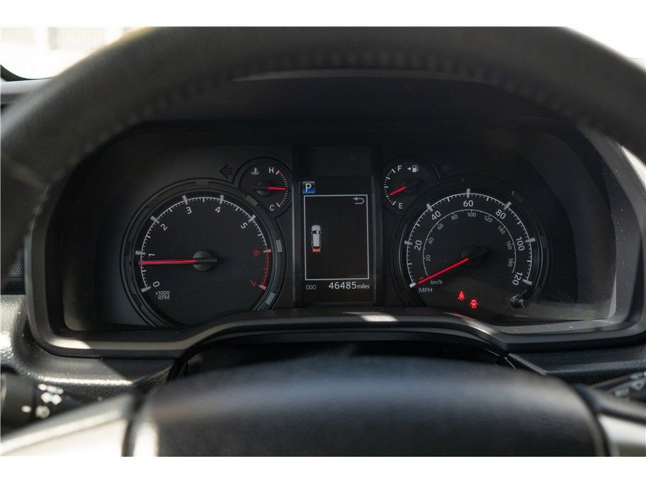 Vehicle image 8 of 38