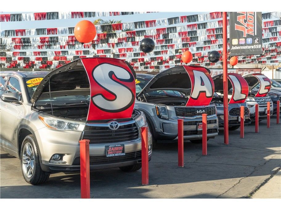 Vehicle image 21 of 38