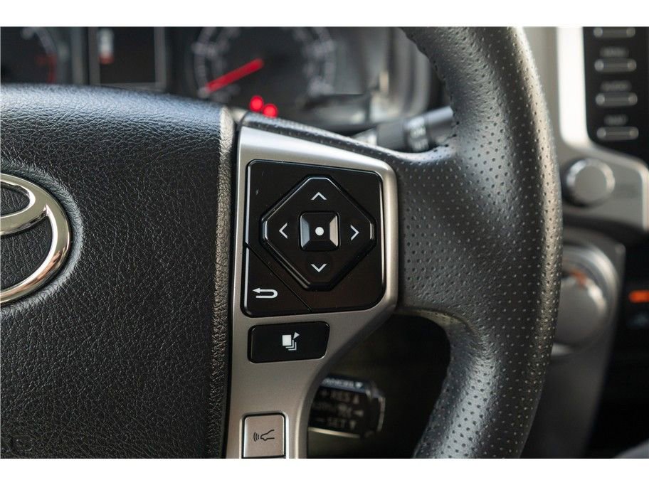 Vehicle image 11 of 38