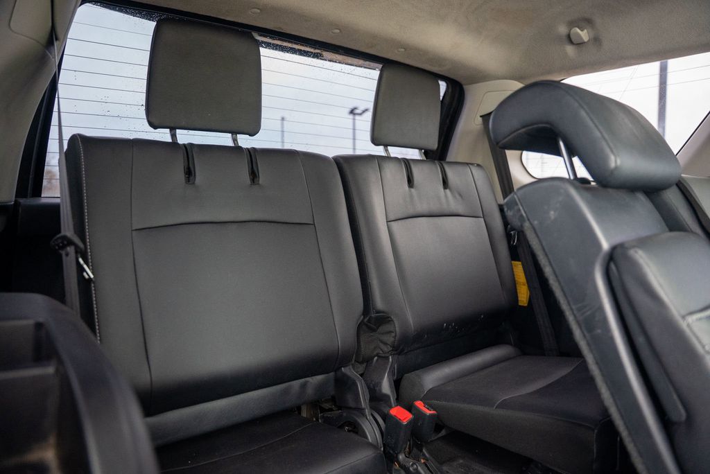 Vehicle image 14 of 36