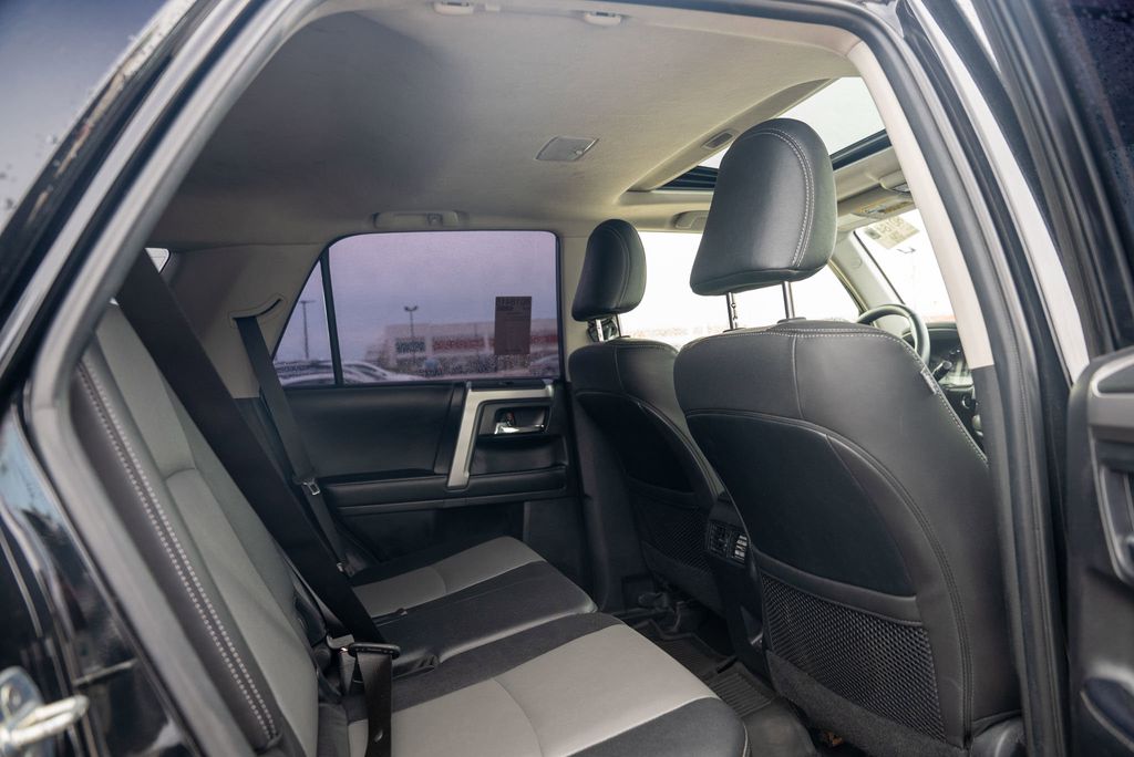 Vehicle image 15 of 36