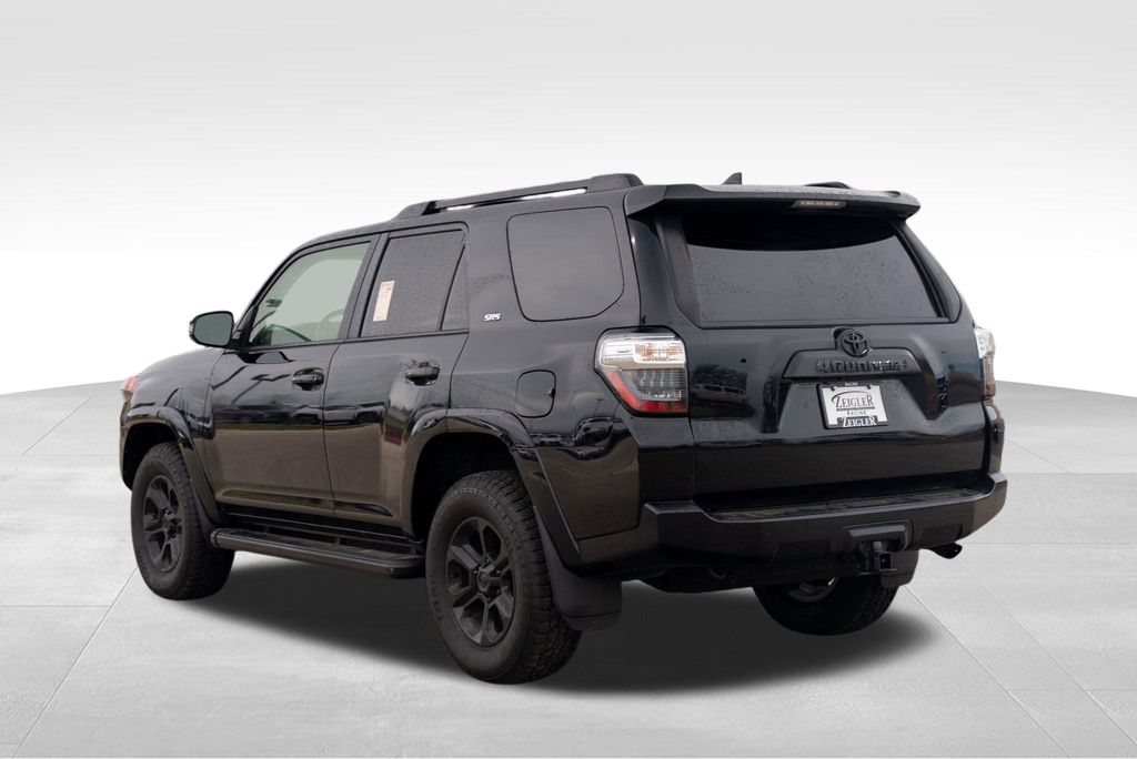 Vehicle image 8 of 36