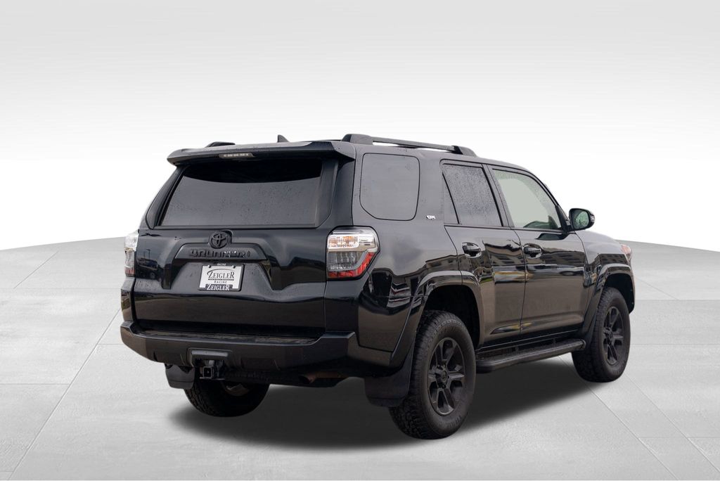 Vehicle image 6 of 36
