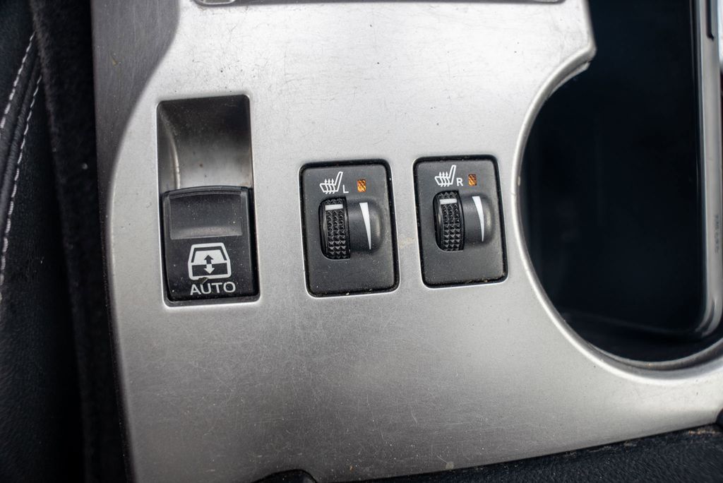 Vehicle image 28 of 36