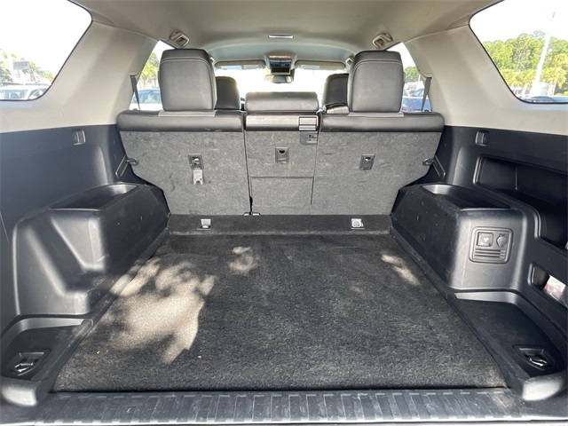 Vehicle image 11 of 25