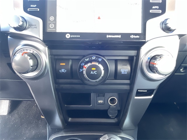 Vehicle image 25 of 25