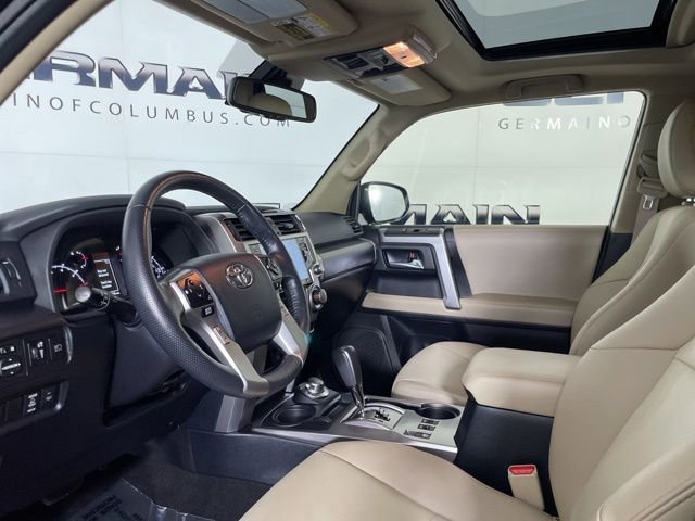 Vehicle image 18 of 40