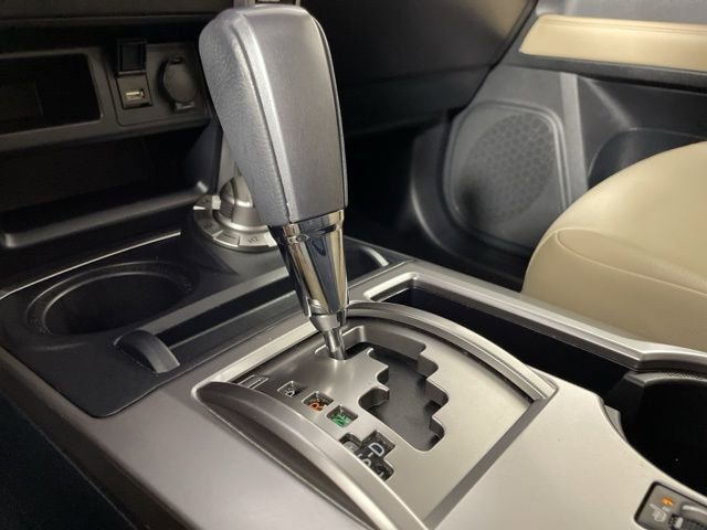 Vehicle image 24 of 40