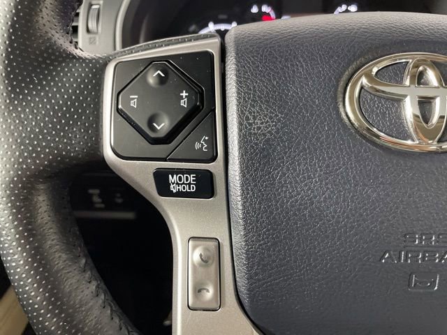 Vehicle image 29 of 40