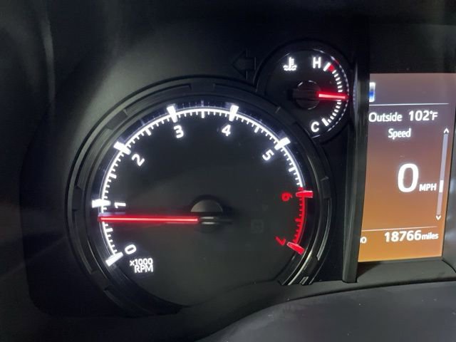 Vehicle image 22 of 40