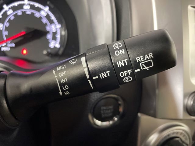 Vehicle image 34 of 40