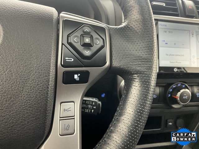 Vehicle image 22 of 32