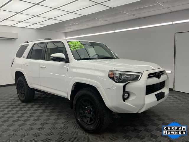 Vehicle image 3 of 32