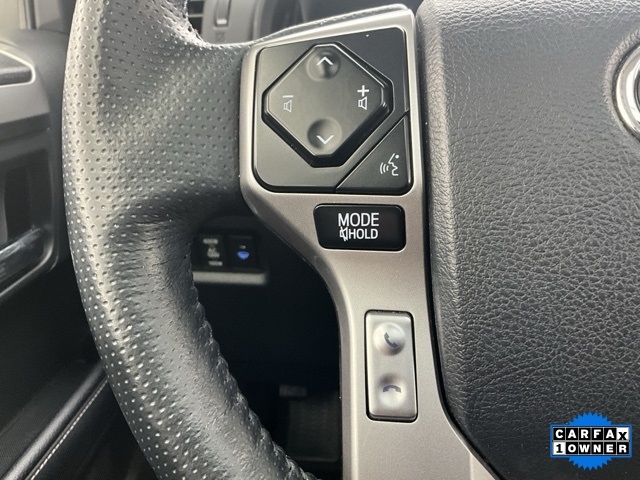 Vehicle image 21 of 32