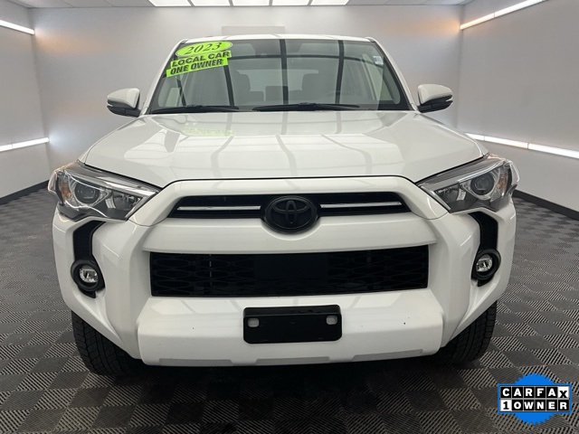 Vehicle image 2 of 32
