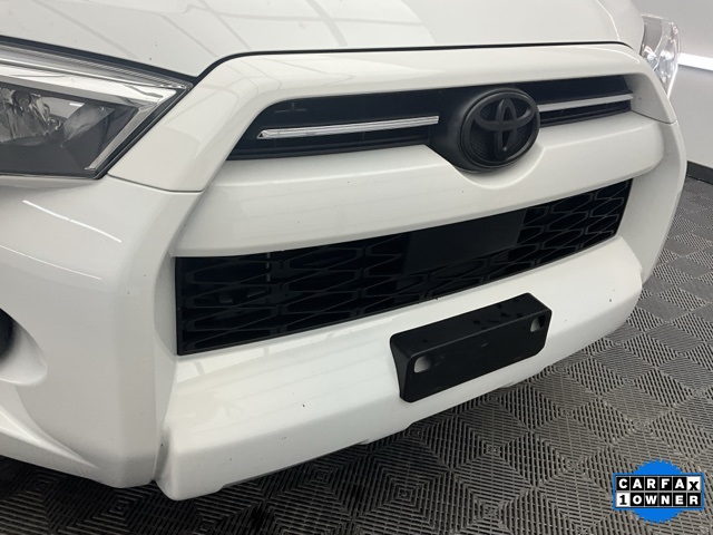 Vehicle image 29 of 32