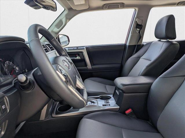 Vehicle image 14 of 26