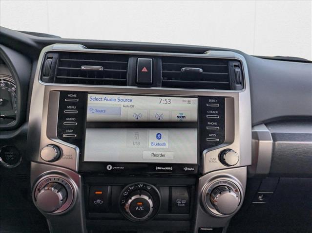 Vehicle image 22 of 26