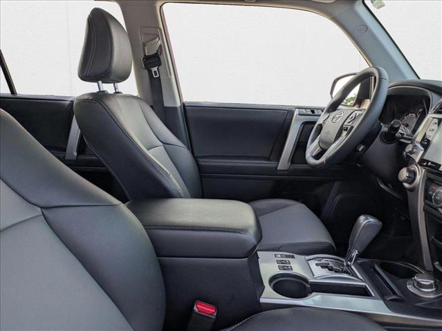 Vehicle image 15 of 26