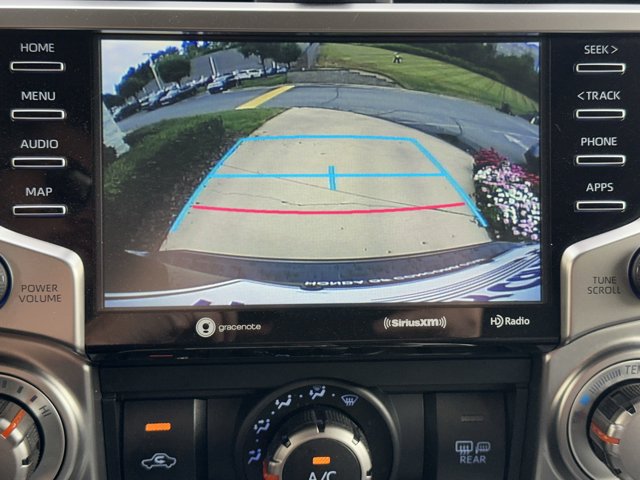 Vehicle image 25 of 37