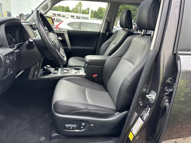 Vehicle image 14 of 37