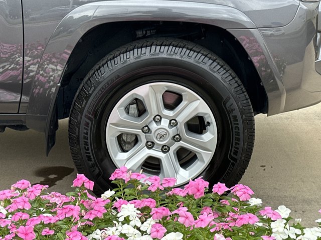 Vehicle image 11 of 37