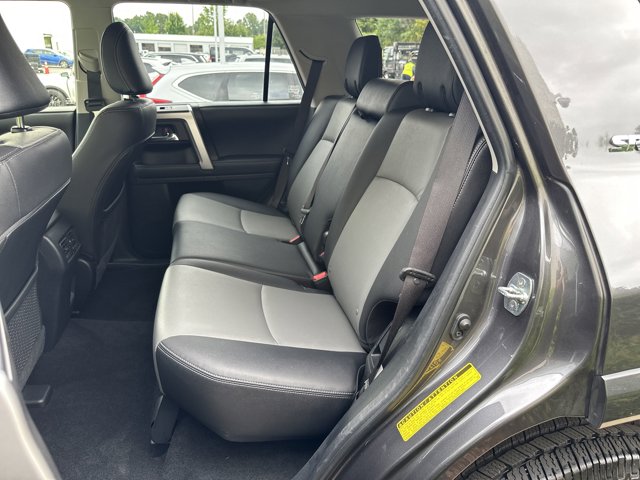 Vehicle image 15 of 37
