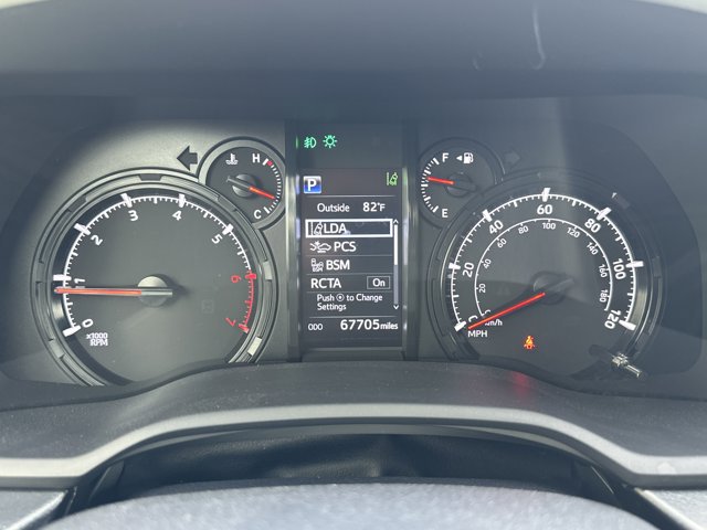 Vehicle image 23 of 37