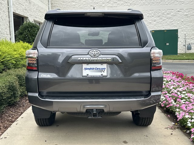 Vehicle image 8 of 37