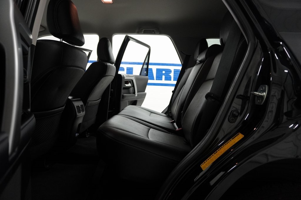 Vehicle image 22 of 23