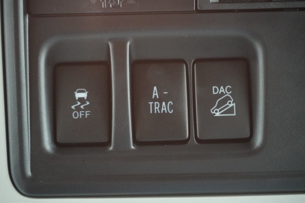 Vehicle image 19 of 23