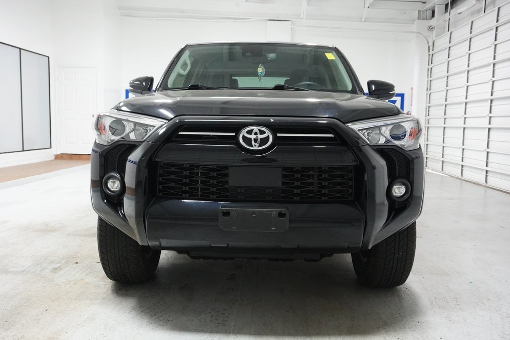 Vehicle image 3 of 23