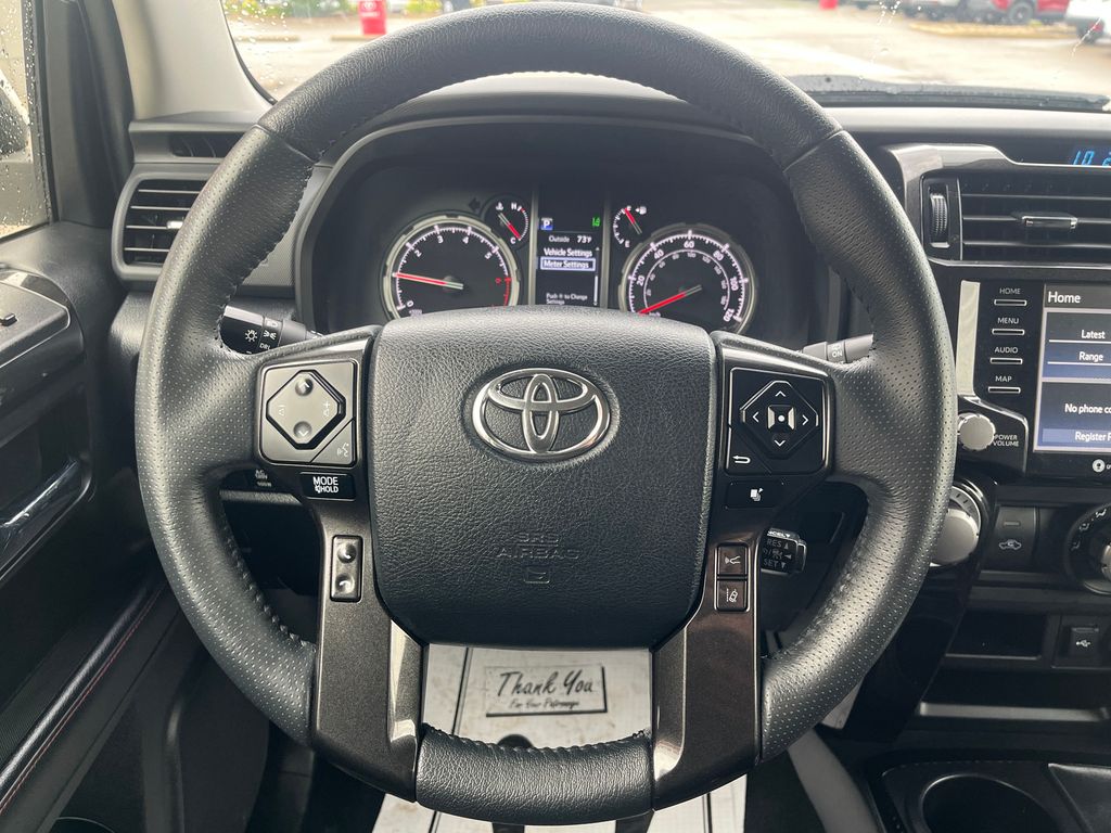 Vehicle image 19 of 33