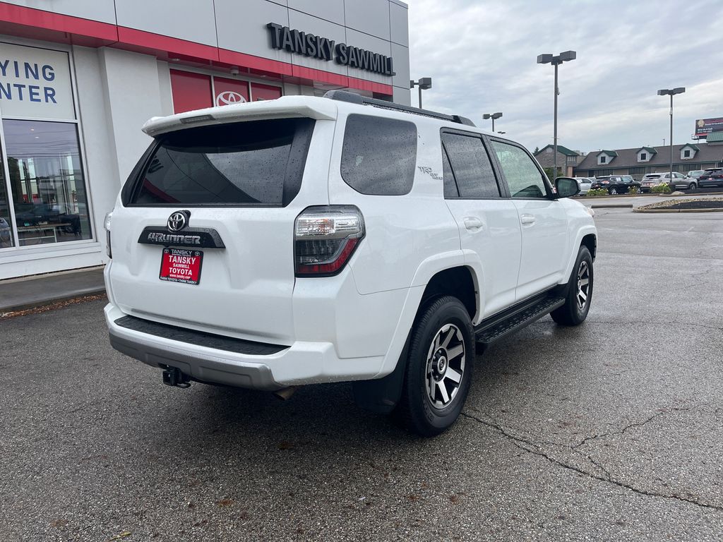 Vehicle image 5 of 33