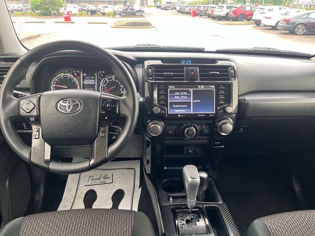 Vehicle image 16 of 33