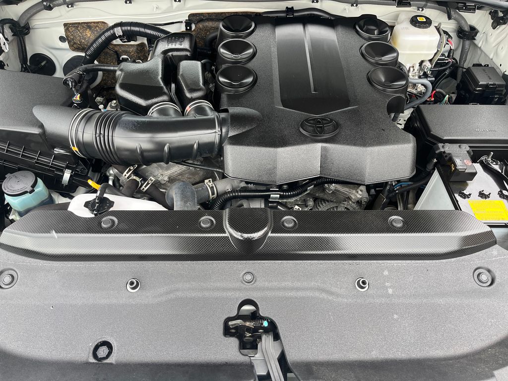Vehicle image 11 of 33