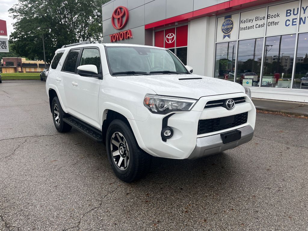 Vehicle image 3 of 33