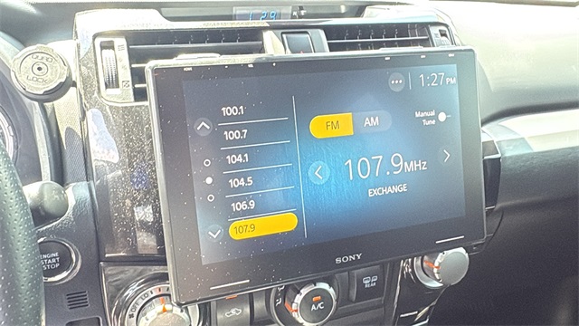 Vehicle image 22 of 29