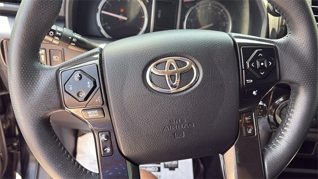 Vehicle image 19 of 29